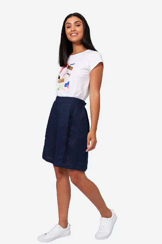 Flash Deals – Act Quickly!eb&ive La Vie Short Sapphire