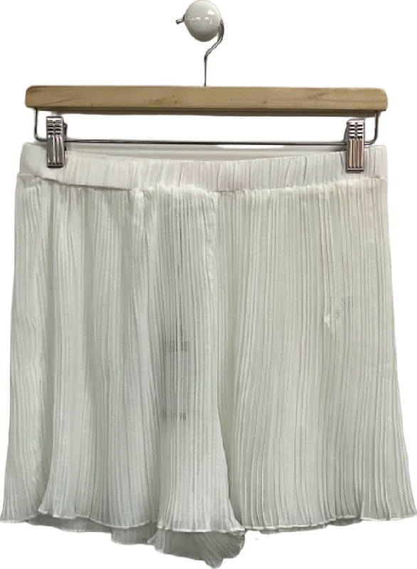 Shop the Hottest Deals!4th & Reckless White Pleated Shorts UK 10