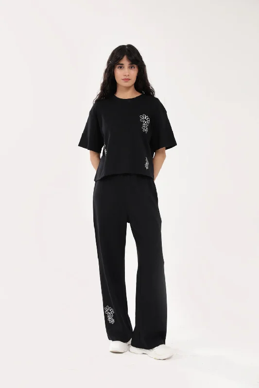 Shop Today, Save Tomorrow!GRAPHIC BOXY FIT TOP