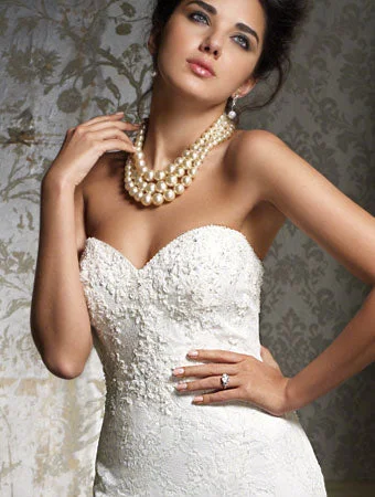 Every Deal is a Steal!Alfred Angelo 869