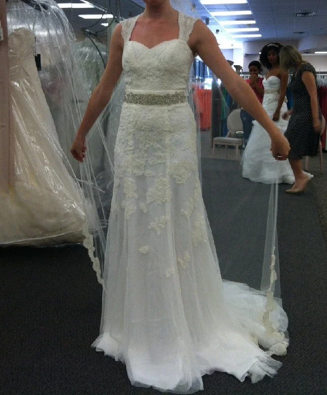Shop Early, Save Big!David's Bridal David's Bridal VW9768 Size 0
