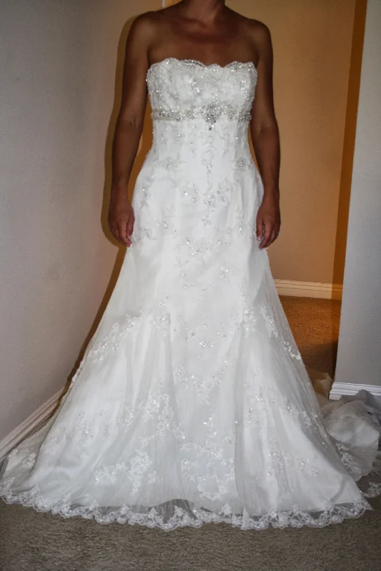 Limited Edition, Limited Price!Maggie Sottero Doreen