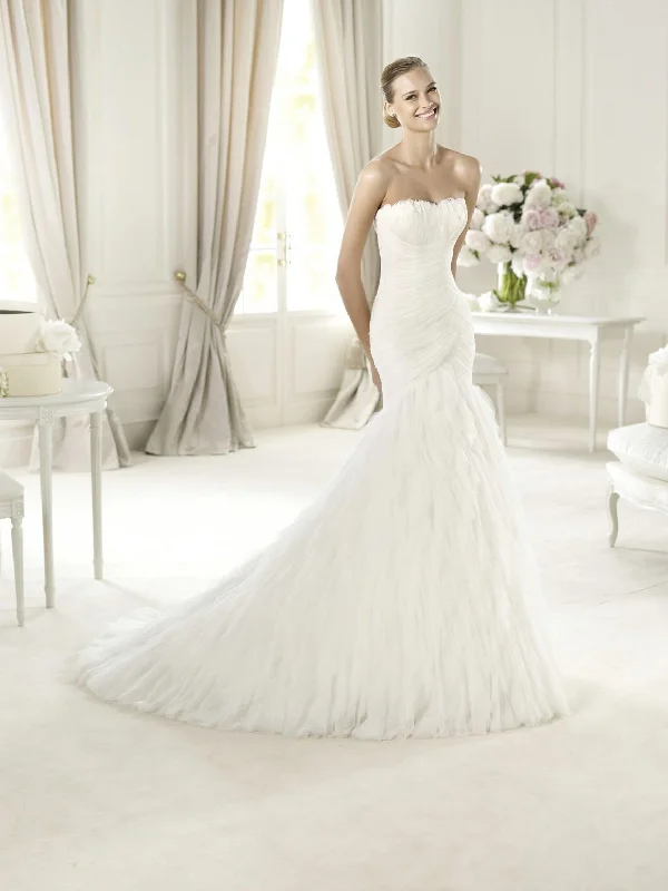 Time to Save Big!Pronovias Uncia