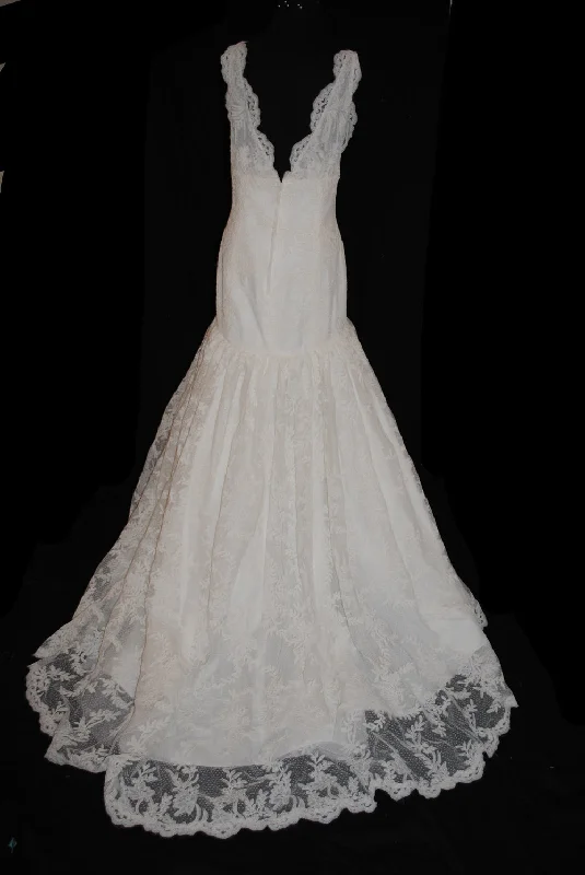 Upgrade for Less!Watters Watters Lithgow Size 12
