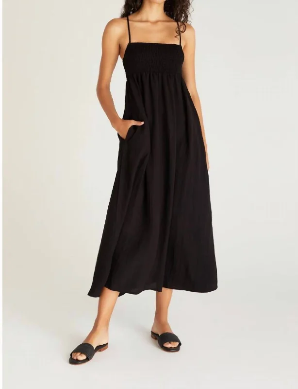 Save Like Never Before!Beachside Midi Dress In Black