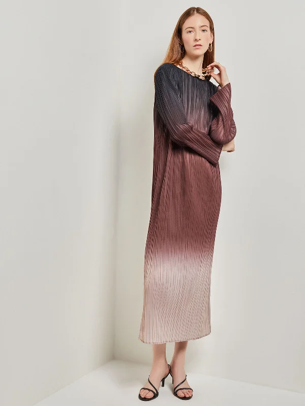 Hurry, Sale Ends Soon!Ombre Pleated Knit Midi Dress