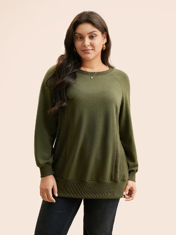 Find Your Perfect Deal Today!Crew Neck Patchwork Split Hem T-shirt