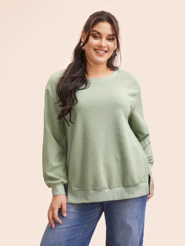 Today’s Deals, Tomorrow’s Regrets!Plain Textured Split Hem Sweatshirt