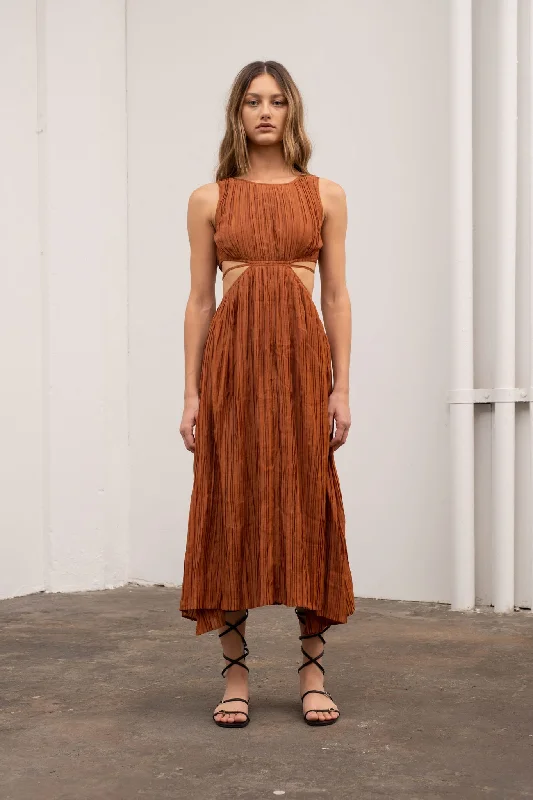 Limited-Time Price Drop!Pleated Maxi Dress with Side Cut Outs