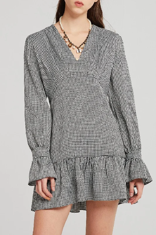 Hot Deals You Can’t Resist!Dani Houndstooth Pintuck Dress