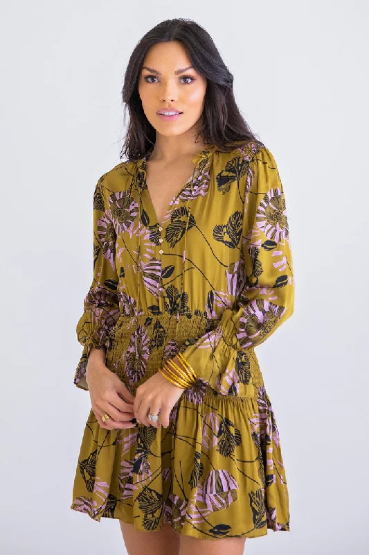 Shop Before It’s Gone!Floral Smock Waist Dress