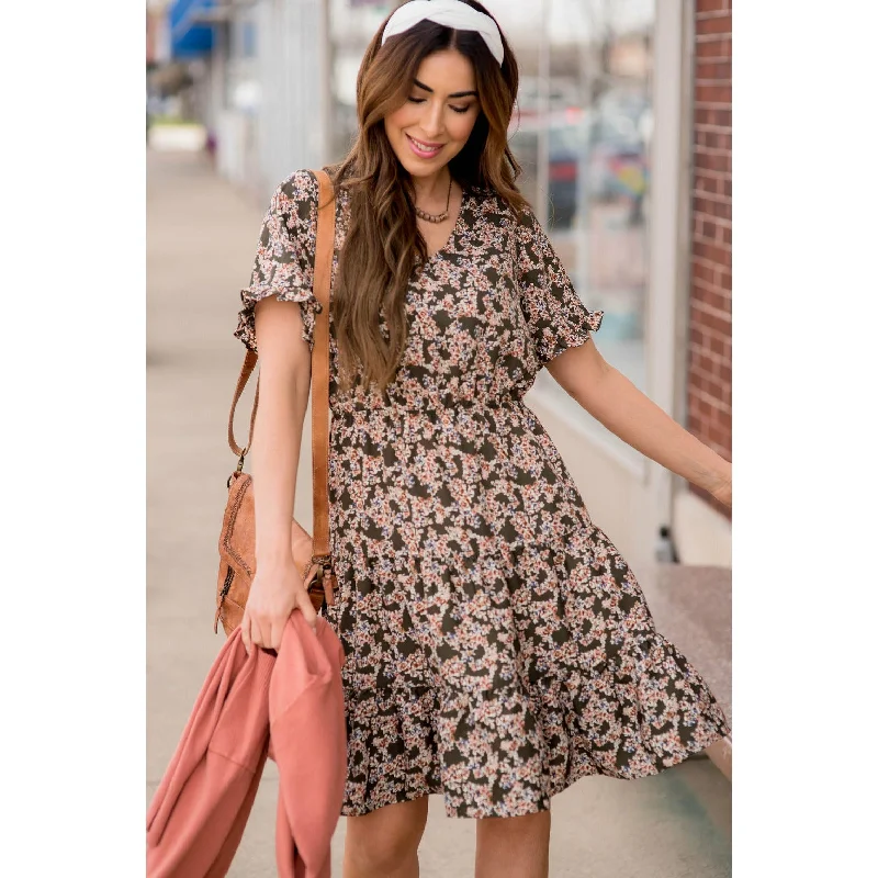 Don’t Wait – Shop Today!Youthful Floral Dress